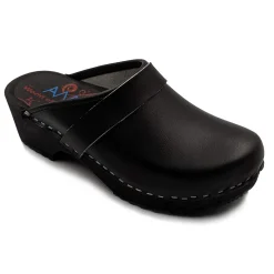 AM-Toffeln Swedish Style Clogs in Black (100)