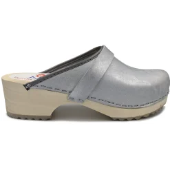 AM-Toffeln Swedish Style Clogs in Silver (100)