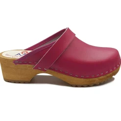 AM-Toffeln Swedish Style Clogs in Fuchsia (100)