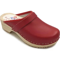 AM-Toffeln Swedish Style Clogs in Red (100)