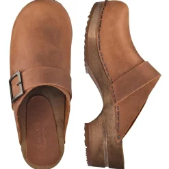 Sanita Big Buckle Danish Clogs in Chestnut (453062)