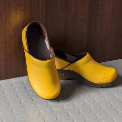 Sanita Izabella Professional Clogs in Yellow (457006)