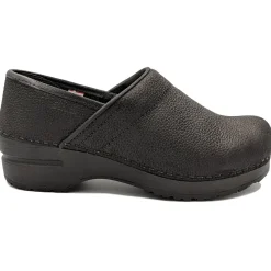 Sanita Professional Oiled Closed Clogs in Black (450206)